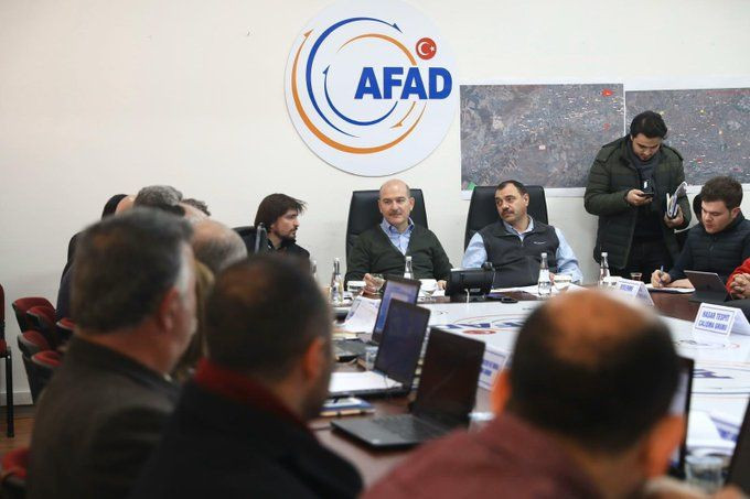İçişleri Bakanı Süleyman Soylu 23 gündür Elazığ'da depremzedelerin yanı başında - Resim: 3