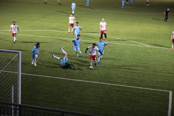 AK Parti İstanbul İl Başkanı Kabaktepe, ünlülerle 'dostluk maçı'na çıktı! Hakem Ahmet Çakar'dı - Resim: 3