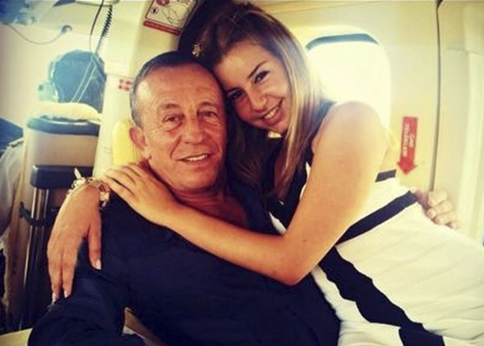 Ali Ağaoğlu’nun eski sevgilisi Hazal Mesudiyeli'nin çiş davası sonuçlandı - Resim: 1