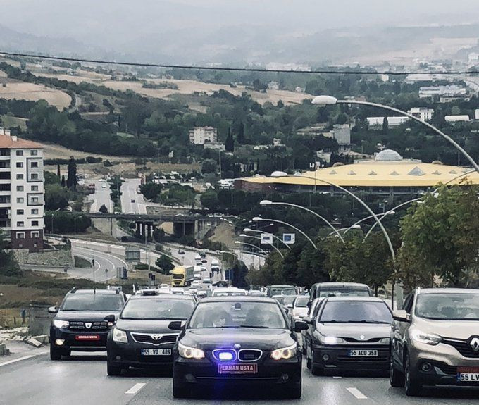 Samsun'da İYİ Parti Milletvekili Erhan Usta'ya meşaleli karşılama yangına neden oldu! - Resim: 3