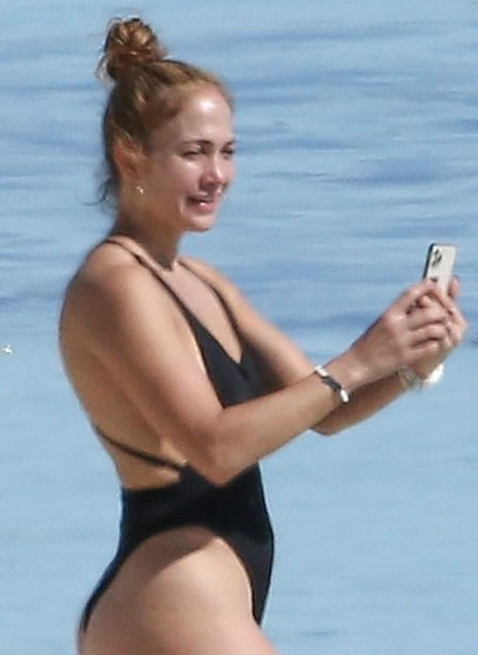 Jennifer Lopez fit vücuduyla büyüledi! Zor anlar yaşadı - Resim: 3