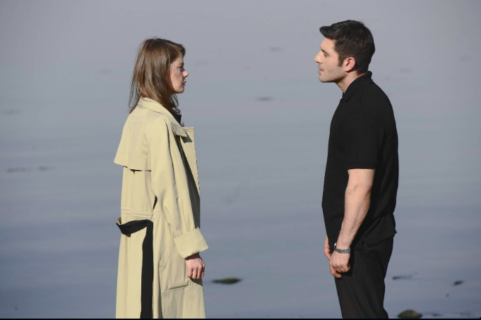 Çelme taktı resmen çakıldı! Kanal D'deki Camdaki Kız TRT'nin Barbaroslar'ını yıktı - Resim: 1