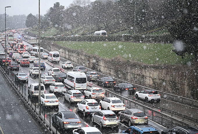 AKOM'dan İstanbul'a yılbaşı uyarısı! Buz tutacak dikkat edin - Resim: 1
