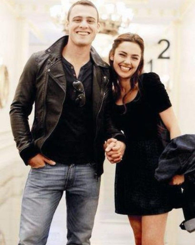 Gizlice buluşmuş! İspanyol aşkı bakın kim çıktı: Kerem Bürsin Hande Erçel'i unuttu Stephanie Cayo kimdir pozları nefes kesti - Resim: 4