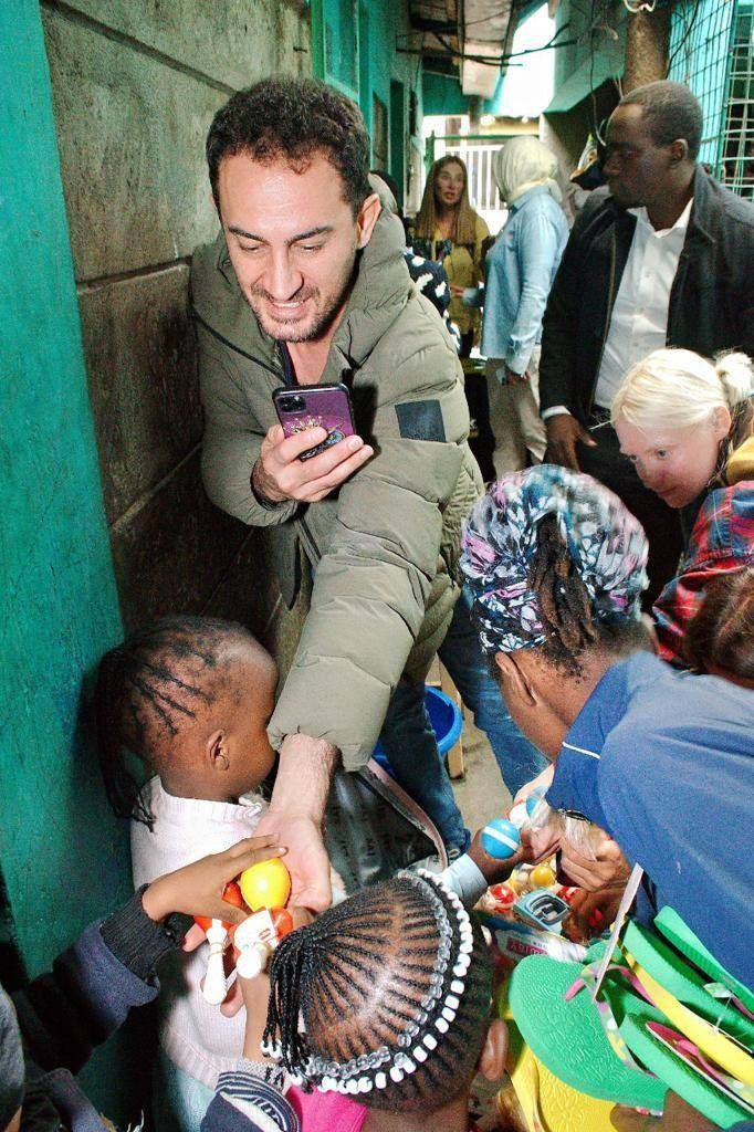 Yıldız Tilbe kesenin ağzını açtı! Afrikalı çocuklar için büyük bağış 'ağlattın beni ablacım' - Resim: 3