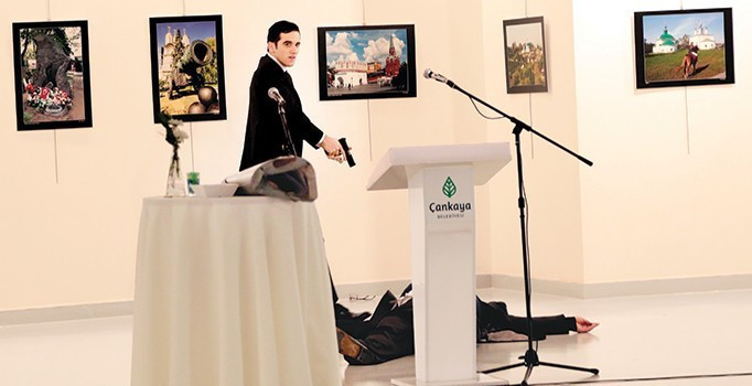 Suikastçı polisin sevgilisi ilk kez konuştu! O detayı anlattı - Resim: 1