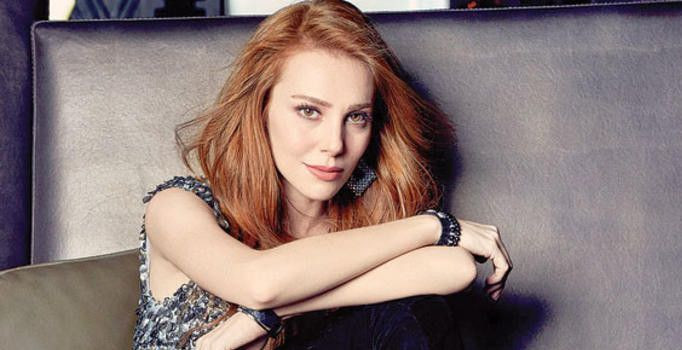 Çarpışma'nın yıldızı Elçin Sangu'dan bomba proje! Bu sefer herkesi çok şaşırtacak - Resim: 3