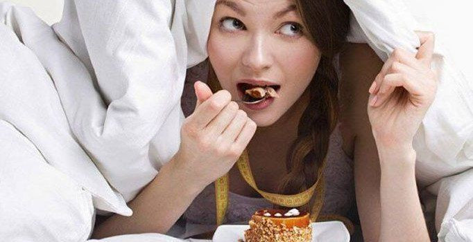 Tatlı krizi nasıl bastırılır kuru meyvelerden parçaları damağınıza yapıştırın! - Resim: 3