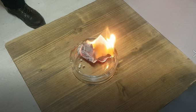 'Haram' deyip piyango vuran biletini yaktı - Resim: 3