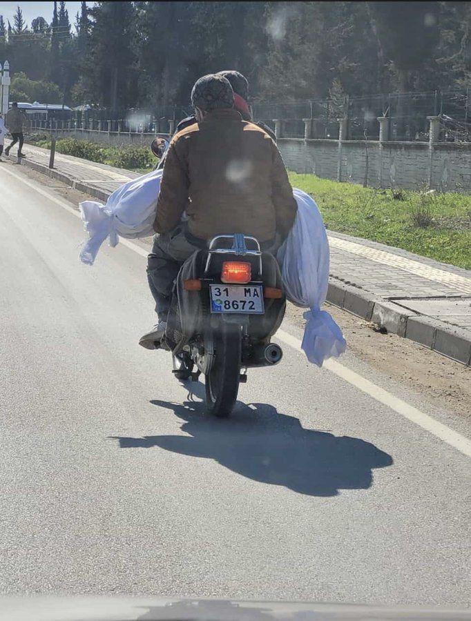 Kahreden görüntü! Kefen yok, toplu mezarlara gömülüyor! Diyanet'ten yürek sızlatan fetva - Resim: 2