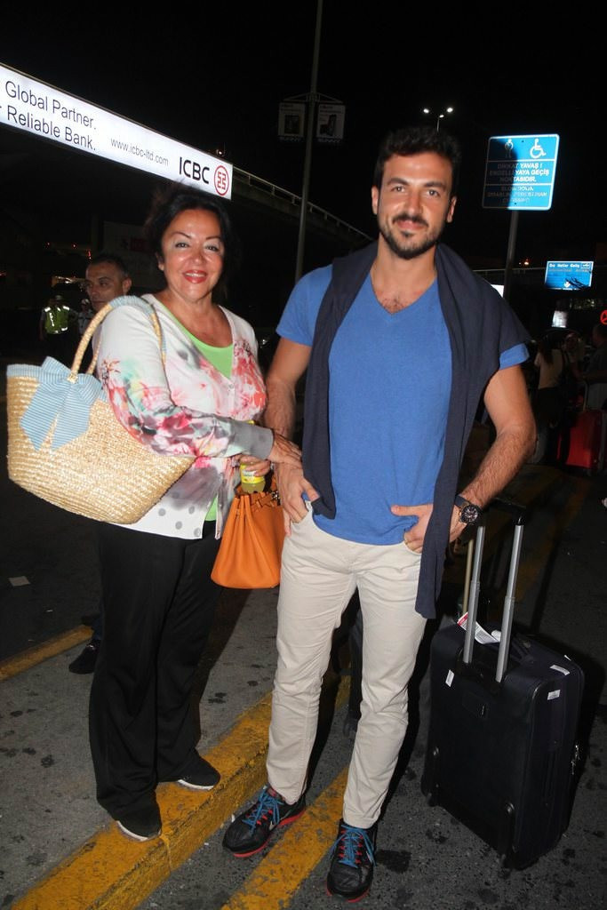 Oya Aydoğan'ın özel kasasından bakın ne çıktı! - Resim: 2