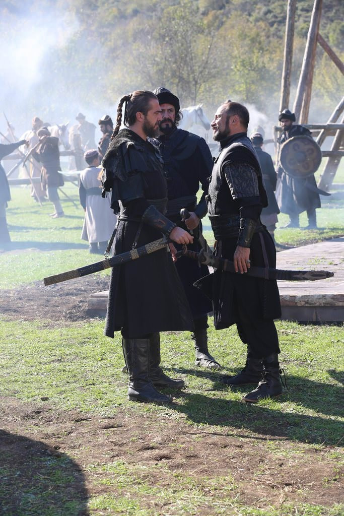 Diriliş Ertuğrul oyuncusundan referandum mesajı  - Resim: 4