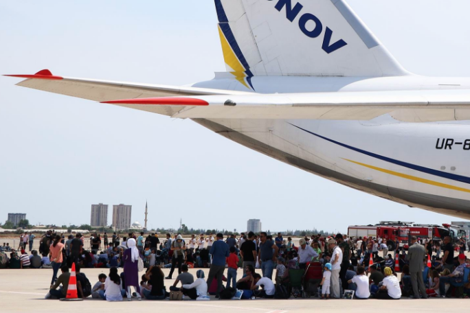 Rekorla birlikte geliyorlar! İğne atsan yere düşmez - Resim: 2