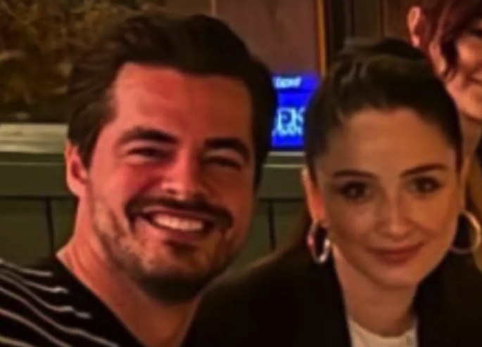 Gönül Dağı'nın Taner'i Berk Atan, sette aşk bombasını patlattı! Güzel oyuncuyla o fotoğrafı olay oldu - Resim: 6