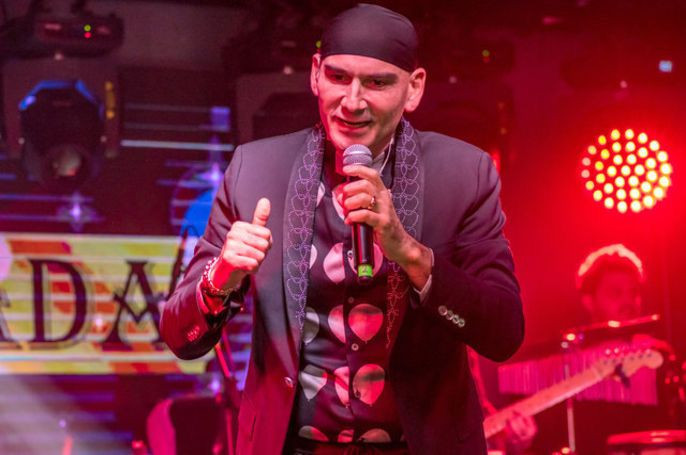 Şarkıcı Altay'dan sahne öncesi çok özel ritüelleri... - Resim: 4