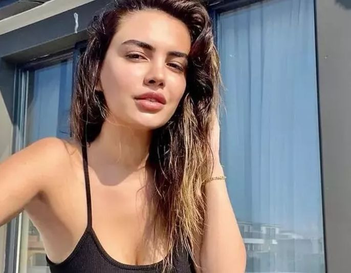 Gözaltına alınan sosyal medya fenomeni Ece Ronay'ın telefonu inceleniyor - Resim: 2