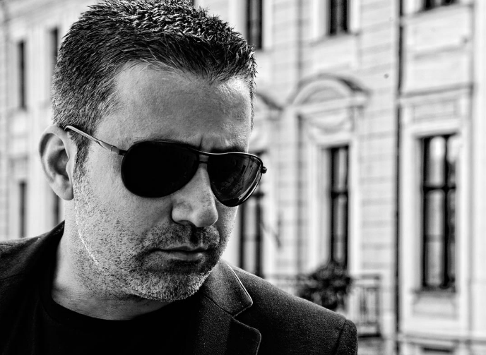 Şarkıcı Emrah'tan hayranlarını yıkan haber - Resim: 2