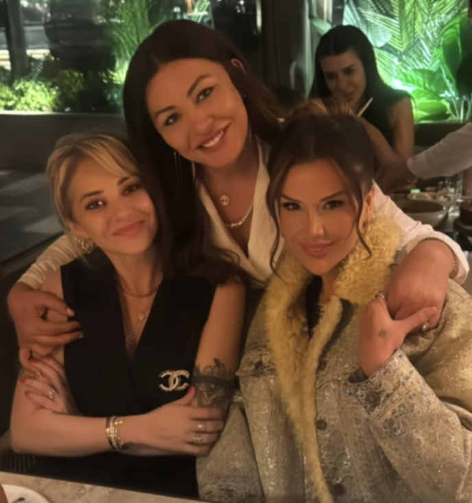 Dilan Polat ve Feyza Altun'un sarmaş dolaş halleri şok etti! Yerden yere vurmuştu, şimdi evinden çıkmıyor - Resim: 4