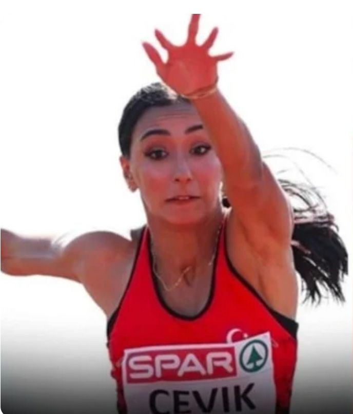 Şampiyonada ortalık birden karıştı! Milli atletler saç saça baş başa kavga etti! - Resim: 4