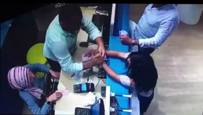 Tırnakçının oyununa gelmedi - Resim: 3