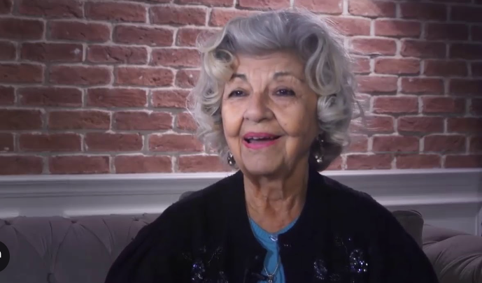 Yeşilçam'ın efsane sanatçısı Jeyan Mahfi Ayral Tözüm hayatını kaybetti - Resim: 3