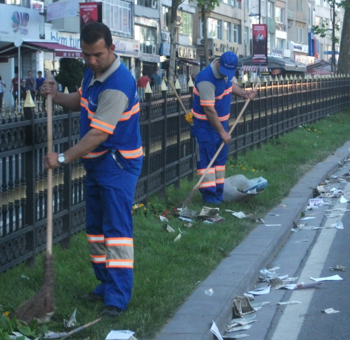 Önce yürüdüler, sonra temizlediler - Resim: 2