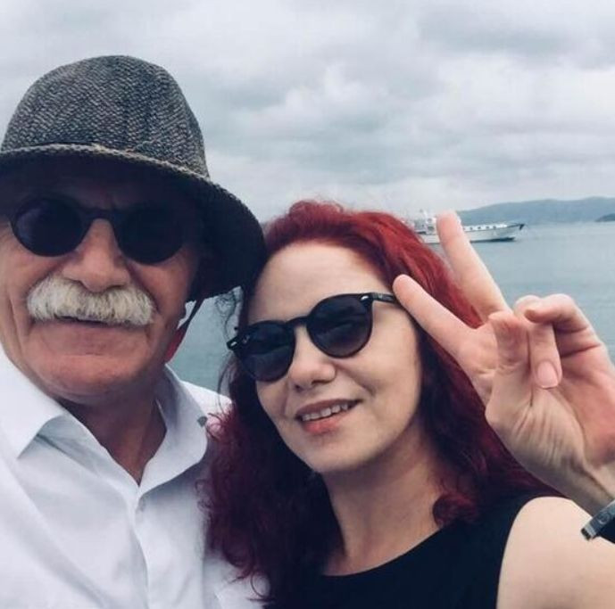 Depremde kızını kaybetmişti! Usta oyuncu yürekleri dağladı: "Babalarından önce ölmemeli çocuklar" - Resim: 1