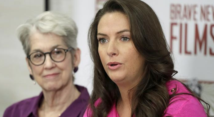 Dünya liderini rezil ettiler: Okşayarak zorla öpüp taciz etti - Resim: 4