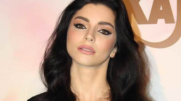 Merve Boluğur'un eski haline bakın yok böyle değişim - Resim: 4