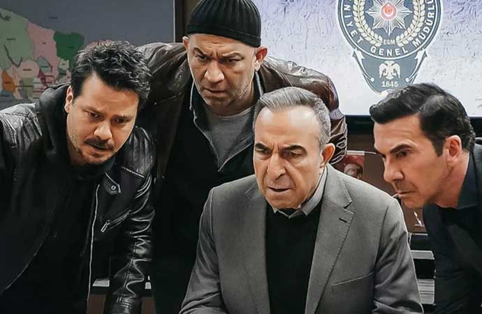 Senaryo ifşa oldu! Arka Sokaklar'da başrol ayrılıyor: Kanal D Sadakatsiz'e transferi şaşırttı - Resim: 1