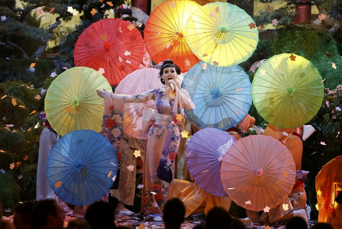 Amerikan Müzik Ödülleri'nde dikkat çekme yarışı - Resim: 2