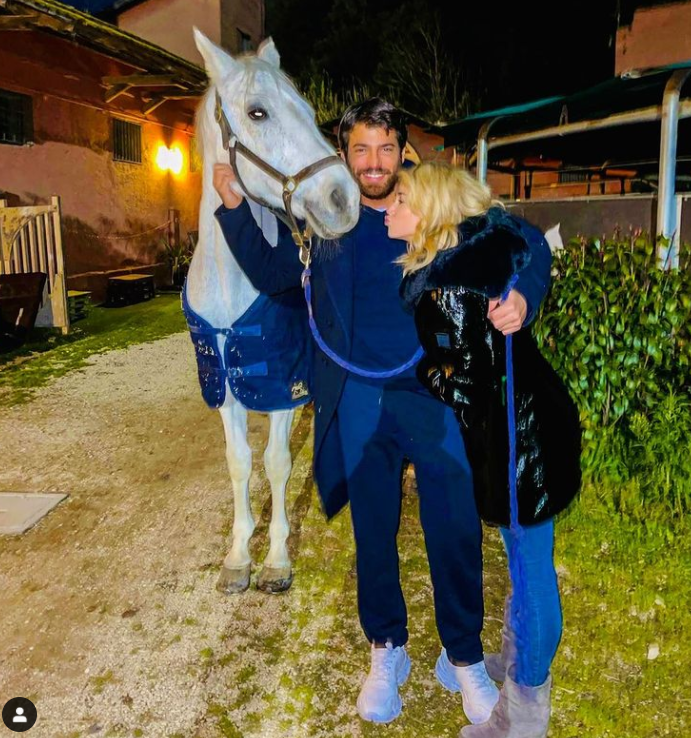 Can Yaman kız arkadaşı Diletta Leotta'nın annesiyle tanıştı - Resim: 4