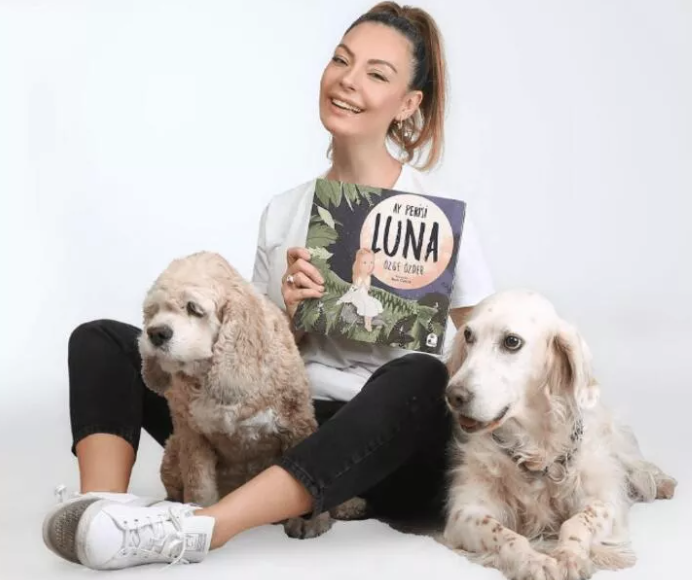 "İki yaşındaki kızıma öğrettim" derken Özge Özder duygu dolu anlar yaşadı gözleri doldu - Resim: 2