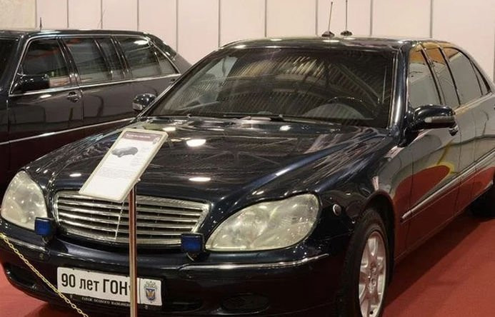 Putin makam aracını satılığa çıkardı! Özellikleri tam bomba - Resim: 2