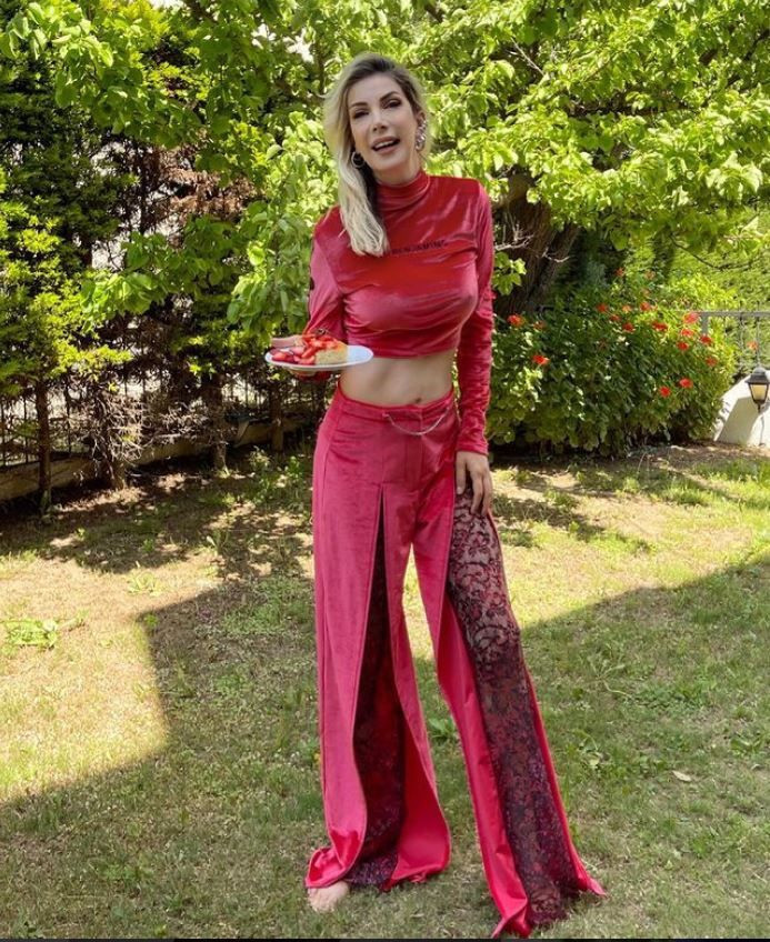 Tuğba Özerk'in hastalığı ne yılbaşı gecesi 'sarhoş' denilmişti! İşte bilinmeyen hastalığı... - Resim: 3