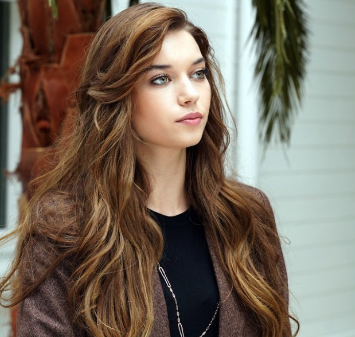 Yalı Çapkını'nın Seyran'ı Afra Saraçoğlu da estetik harikası! - Resim: 1