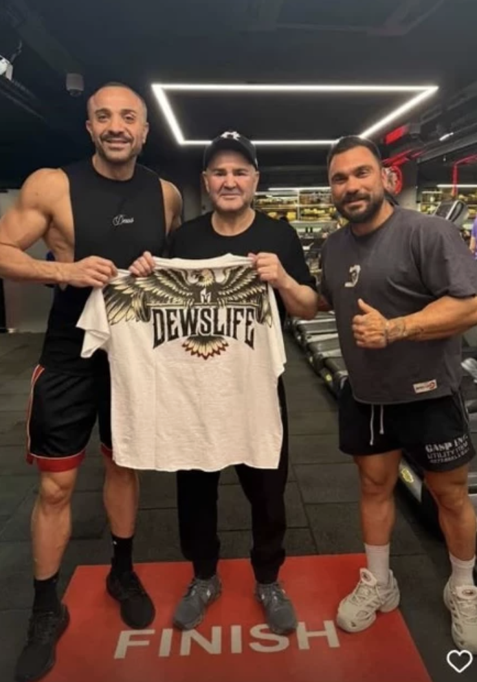 Okan Kurt ilham oldu! Şafak Sezer'i hiç böyle görmediniz... - Resim: 1