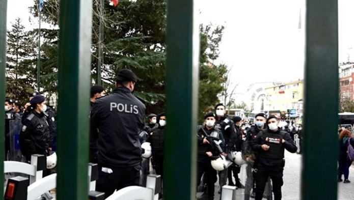 Gülse Birsel'den olay 'Boğaziçi' çağrısı: Ne olur bizim dengemizi bozmayınız - Resim: 3