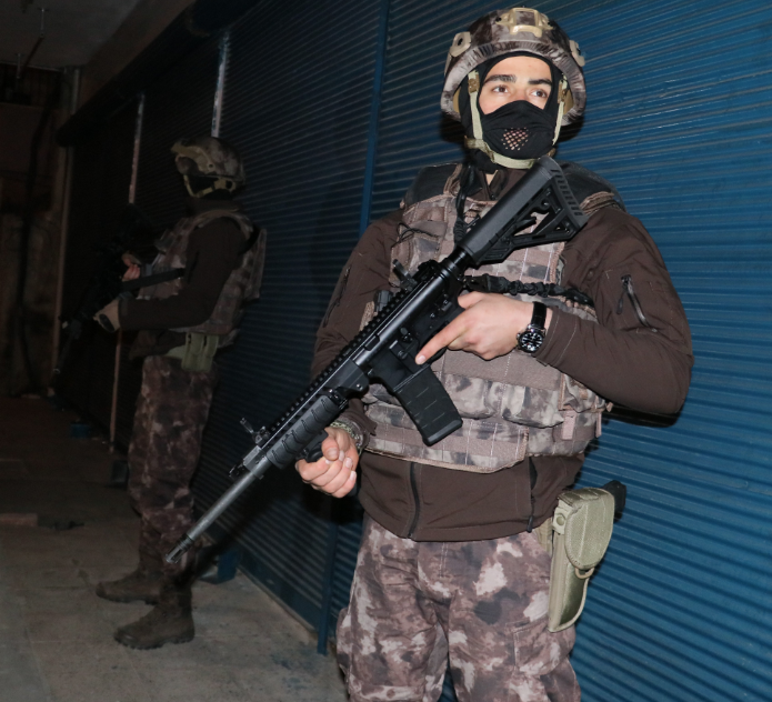 Adana merkezli 11 ilde dev operasyon: 146 gözaltı kararı - Resim: 4