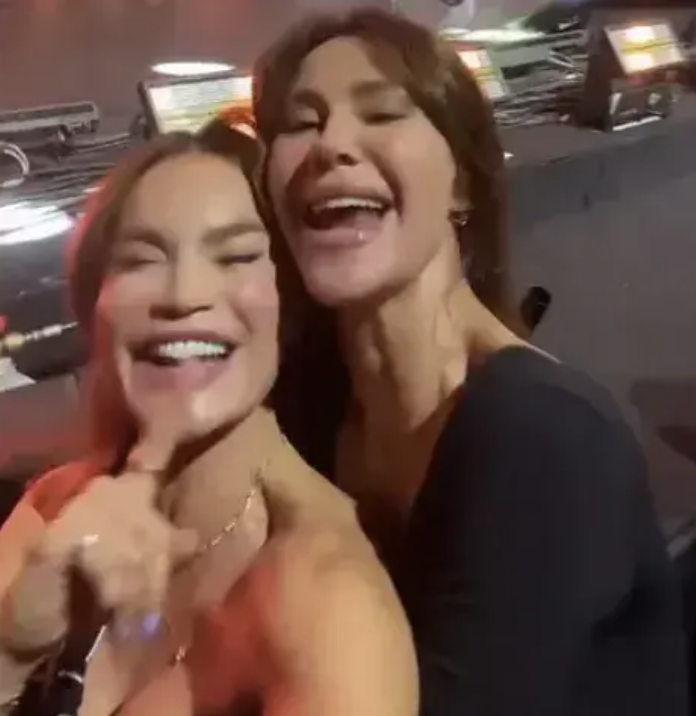Ajda Pekkan konserinde coştular! Demet Şener ve Ebru Şallı eğlenceye doydu! - Resim: 2