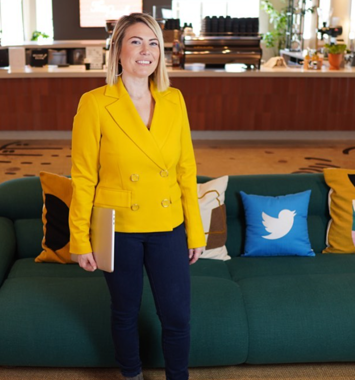 Şirkette uyuyan kadının hayatı değişti! Patronun gözüne girdi, öyle bir terfi aldı ki... - Resim: 4