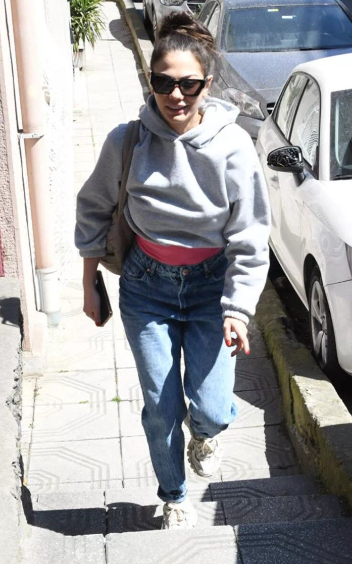 '15 yaşından beri hayal kuramadım' diyen Demet Özdemir itiraf etti: Gizleyip saklayıp... - Resim: 1