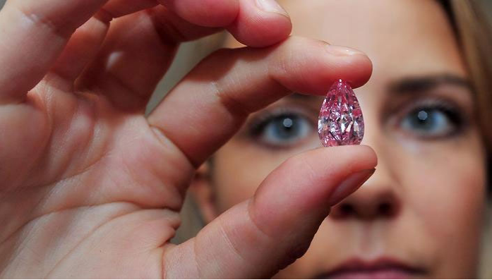 Pembe elmas rekor fiyata satıldı - Resim: 3