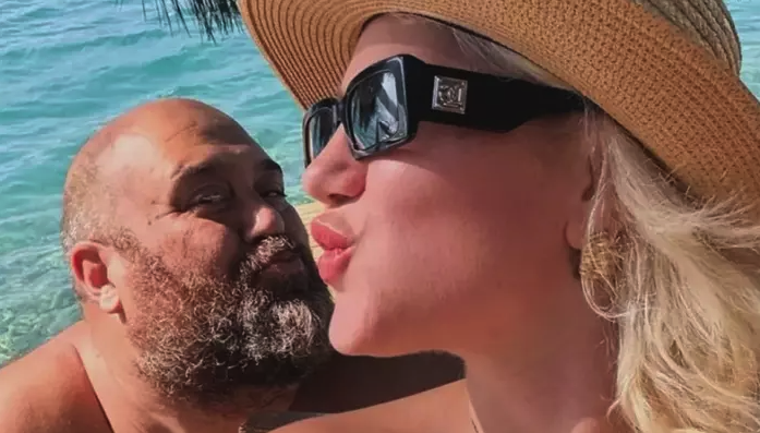 Somer Sivrioğlu, kendinden 25 yaş küçük sevgilisiyle ayrıldı mı? Ayak pozu bombaydı... - Resim: 2