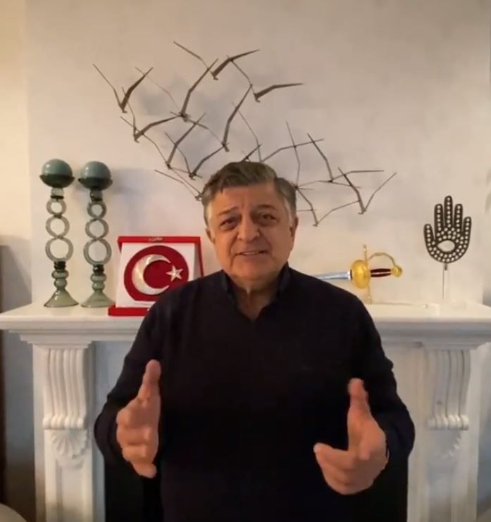 'İki eşim var ikisini de seviyorum' diyen Yılmaz Vural genç kadınlarla... Yılmaz Vural'ın ilk eşi ve ikinci eşi kim - Resim: 1