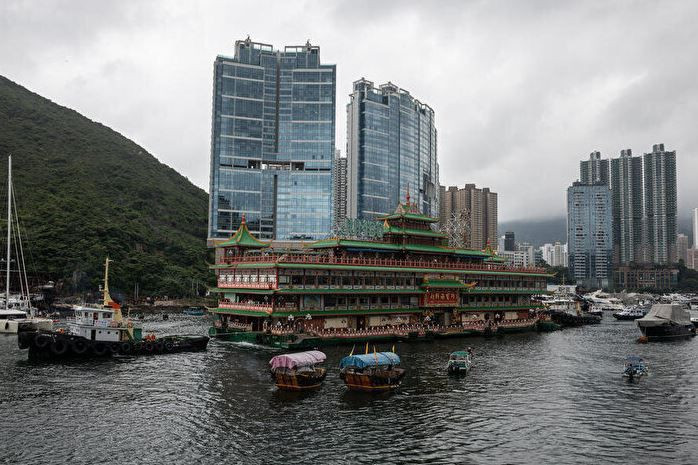 Hong Kong'un simgelerinden biriydi: Yüzen Dev Restoran Güney Çin Denizi'nde battı - Resim: 4