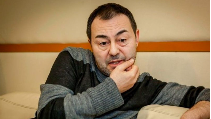 Pantolonunun önü sırılsıklam! Sertaç Ortaç ateşle oynuyor tekerlekli sandalyeyle götürüldü - Resim: 1