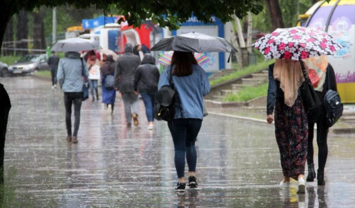 Meteoroloji paylaştı 5 bölge için sağanak yağış ve fırtına uyarısı! - Resim: 1