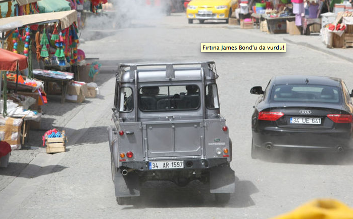 Fırtına James Bond'u da vurdu! - Resim: 3