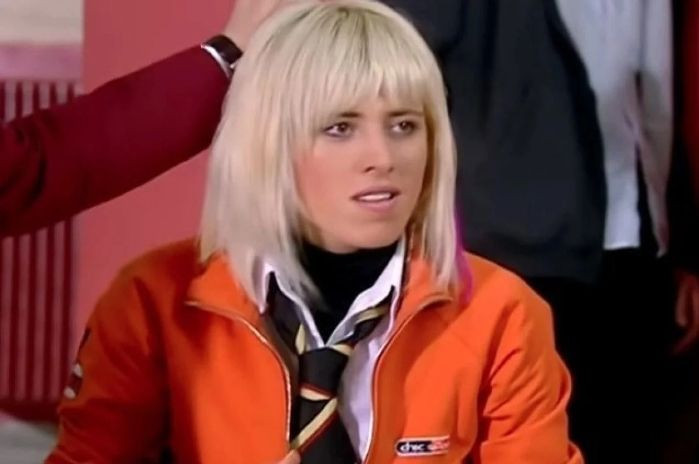 Arka Sıradakiler Özge'nin son halini görenler tanıyamıyor! - Resim: 2